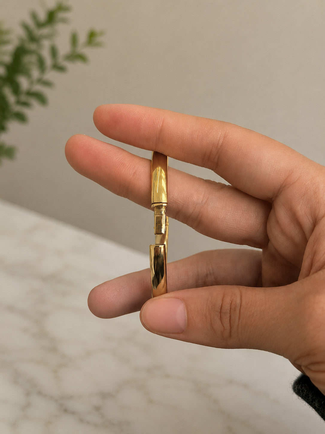 14k Gold Classic Hinged Bangle Bracelet 5.2mm | 50.5mm (1.99") Inner Diameter