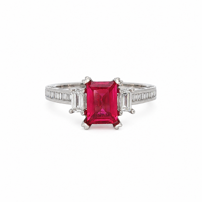 18k White Gold Natural Diamond Three Stone Ring