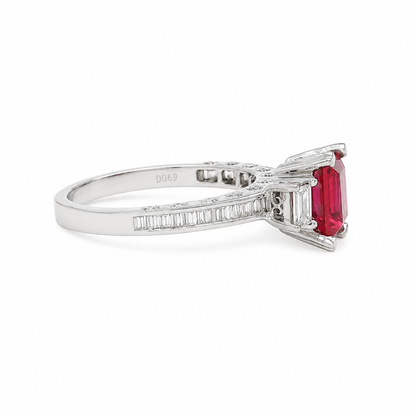 18k White Gold Natural Diamond Three Stone Ring