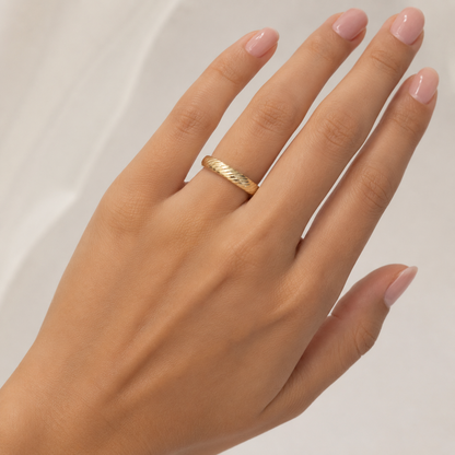 14k Gold 4mm Diamond Cut Band | Size 6