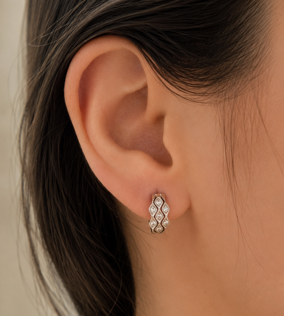 18k Natural Diamond Huggies (0.15tcw)
