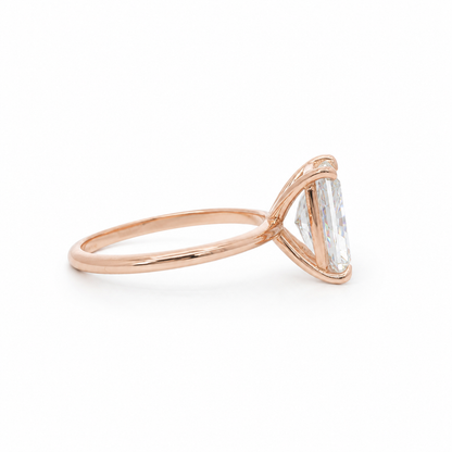 18k Gold 2.00 Carat Radiant Cut Solitaire Lab-Grown Diamond Engagement Ring | E/VS2