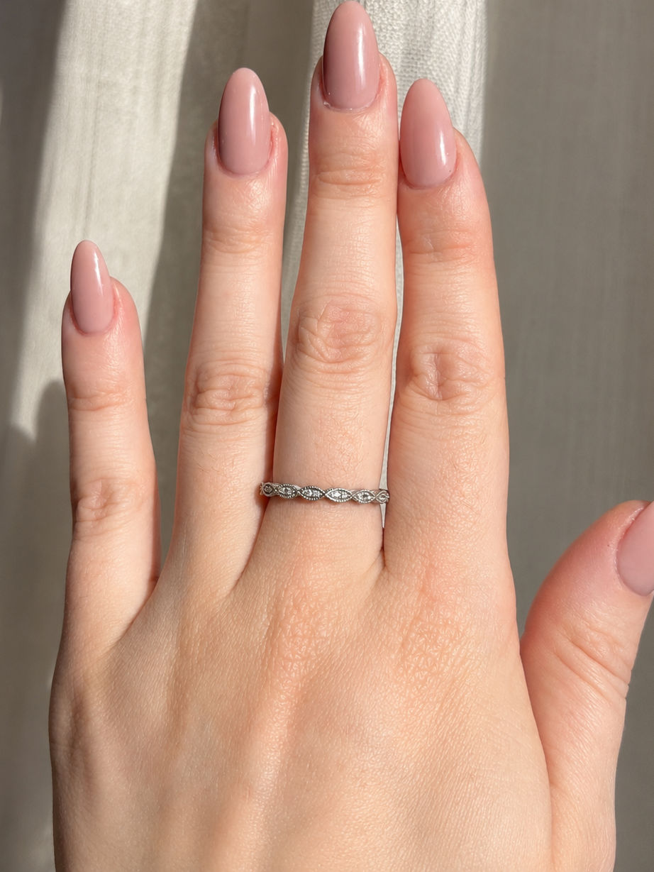 10k Gold Natural Diamond Band (0.25tcw)