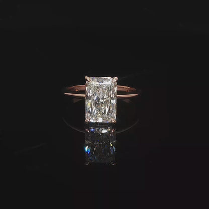 18k Gold 2.00 Carat Radiant Cut Solitaire Lab-Grown Diamond Engagement Ring | E/VS2