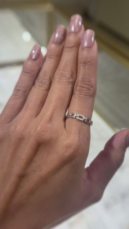 14k White Gold and Natural Diamond 3/4 Chain Links Ring (0.05tcw)